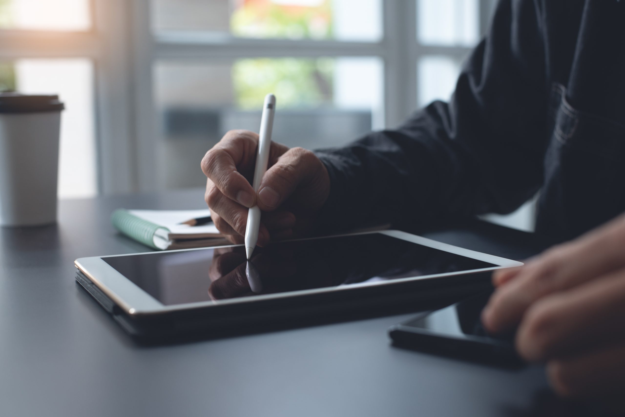 AdobeStock_397346092_Preview Issues With Electronic Signatures